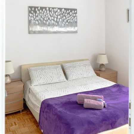 Kristina, Comfortable And Close To The Center Appartement Split