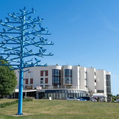 Kristina, Comfortable And Close To The Center *