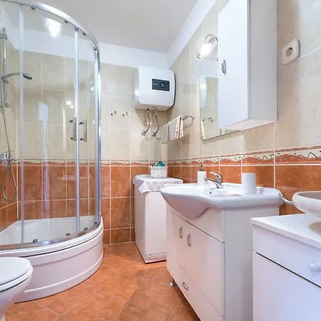 Apartmán Kristina, Comfortable And Close To The Center Split